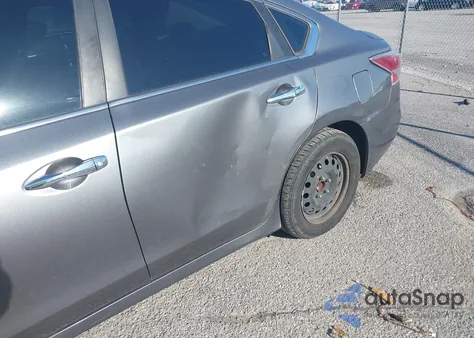 2015 Nissan Altima 2.5/2.5 S/2.5 Sl/2.5 Sv z USA, uszkodzony, nr VIN 1N4AL3AP8FC444636